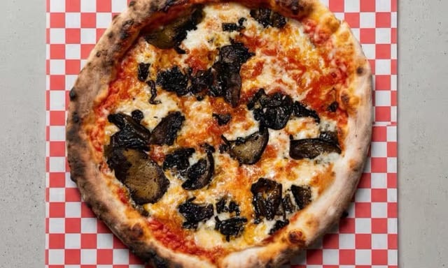 Mushroom Pizza (Red)